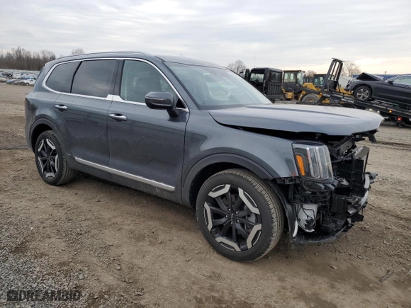 2024 Kia Telluride S with VIN 5XYP6DGC8RG535007, listed as a Copart auction lot 46884545 with 7,431 mi miles and Salvage Title. Bid and sale history available at carsss.com. Image 4.