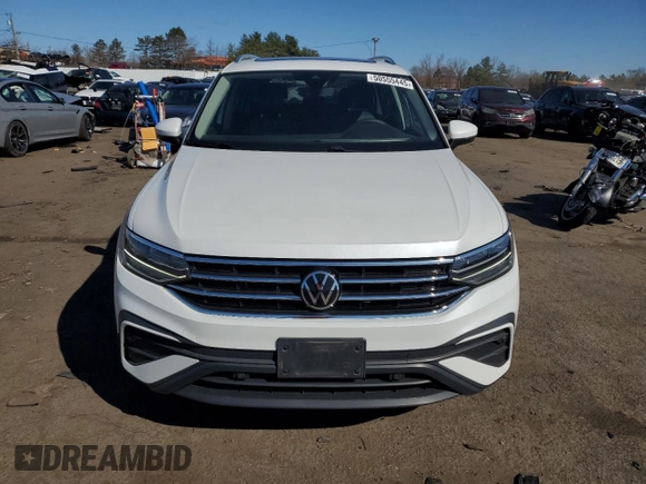 2023 Volkswagen Tiguan SE с VIN 3VVMB7AX1PM068106, выставлен на аукционе Copart как лот 50555445 с пробегом 24 948 миль миль и Списание • Salvage title. История ставок и продаж доступна на DreamBid. Изображение 5.