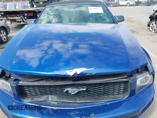 2008 Ford Mustang Deluxe with VIN 1ZVHT84N685193538, listed as a IAAI auction lot 41900065 with 132,208 mi miles and . Bid and sale history available at carsss.com. Image 6.