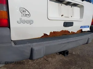 1998 Jeep Grand Cherokee Laredo с VIN 1J4GZ58S8WC372369, выставлен на аукционе IAAI как лот 42222447 с пробегом 223 748 миль миль и . История ставок и продаж доступна на DreamBid. Изображение 18.