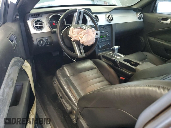 2006 Ford Mustang GT Deluxe with VIN 1ZVFT82H465170230, listed as a Copart auction lot 62721065 with 41,977 mi miles and Salvage title. Bid and sale history available at DreamBid. Image 8.