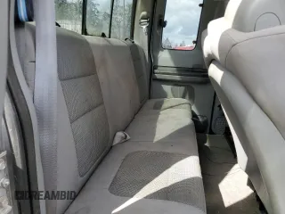 2005 Ford F-250 XL с VIN 1FTSX21PX5EA82969, выставлен на аукционе Copart как лот 51541635 с пробегом 178 120 миль миль и Чистый • Clean title. История ставок и продаж доступна на DreamBid. Изображение 10.