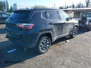 2018 Jeep Compass Trailhawk with VIN 3C4NJDDB1JT234867, listed as a IAAI auction lot 41996425 with 103,567 mi miles and . Bid and sale history available at carsss.com. Image 4.