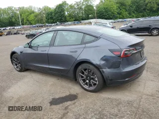 2023 Tesla Model 3 z VIN 5YJ3E1EA4PF627477, wystawiony jako Copart lot #58573825 z przebiegiem 19 018 mil mil oraz Szkoda całkowita • Salvage title. Historia ofert i sprzedaży dostępna na DreamBid. Obrazek 2.
