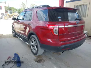 2015 Ford Explorer Limited with VIN 1FM5K7F87FGB81695, listed as a IAAI auction lot 42070352 with 93,110 mi miles and . Bid and sale history available at carsss.com. Image 3.