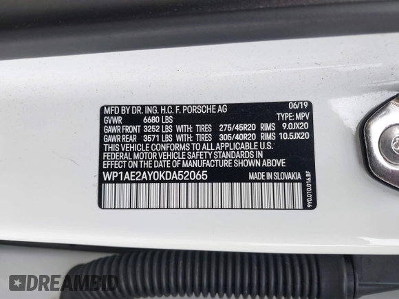 2019 Porsche Cayenne E-Hybrid z VIN WP1AE2AY0KDA52065, wystawiony jako IAAI lot #42687097 z przebiegiem 53 670 mil mil oraz . Historia ofert i sprzedaży dostępna na DreamBid. Obrazek 9.