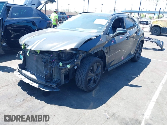2021 Lexus UX 250h z VIN JTHP9JBH2M2048461, wystawiony jako IAAI lot #42017871 z przebiegiem 56 537 mil mil oraz . Historia ofert i sprzedaży dostępna na DreamBid. Obrazek 18.