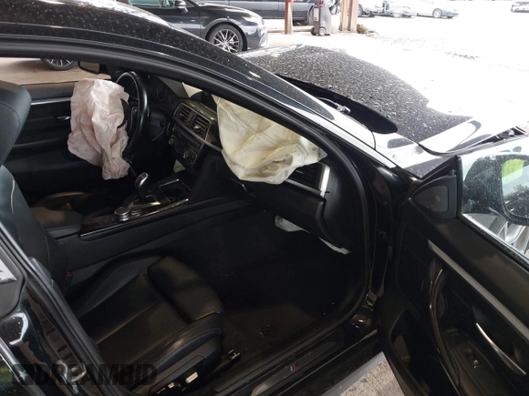 2019 BMW 4 Series 430i xDrive with VIN WBA4J3C53KBL06654, listed as a IAAI auction lot 42094079 with 65,560 mi miles and . Bid and sale history available at DreamBid. Image 5.