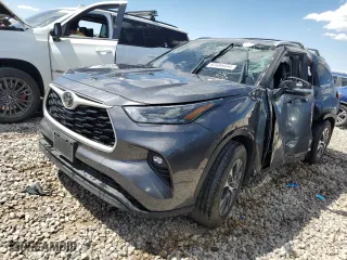 2022 Toyota Highlander XLE with VIN 5TDHZRBH9NS229958, listed as a Copart auction lot 67699934 with 53,525 mi miles and Salvage Title. Bid and sale history available at carsss.com. Image 1.