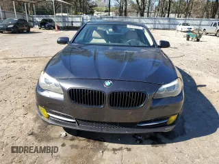 2011 BMW 5 Series 550i z VIN WBAFR9C59BC270466, wystawiony jako Copart lot #49462435 z przebiegiem 160 825 mil mil oraz Szkoda całkowita • Salvage title. Historia ofert i sprzedaży dostępna na DreamBid. Obrazek 5.