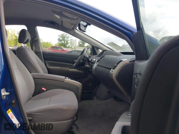 2009 Toyota Prius with VIN JTDKB20U697872401, listed as a IAAI auction lot 42190775 with 207,492 mi miles. Bid and sale history available at carsss.com. Image 5.