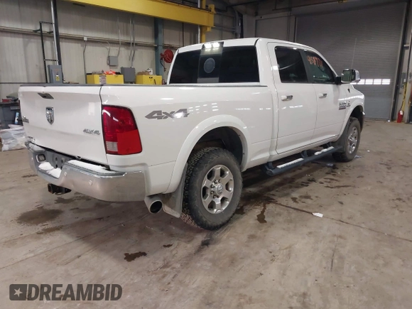 2018 Ram 2500 Big Horn with VIN 3C6UR5DL5JG126920, listed as a IAAI auction lot 41589711 with 111,213 mi miles. Bid and sale history available at carsss.com. Image 4.