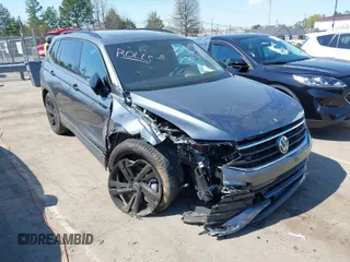 2024 Volkswagen Tiguan SE R-Line Black с VIN 3VVCB7AX2RM010794, выставлен на аукционе IAAI как лот 41894596 с пробегом 25 136 миль миль и . История ставок и продаж доступна на DreamBid. Изображение 1.
