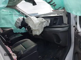 2020 Ford Transit Cargo z VIN 1FTBR2C85LKA15937, wystawiony jako IAAI lot #41673232 z przebiegiem 56 172 mil mil oraz . Historia ofert i sprzedaży dostępna na DreamBid. Obrazek 5.