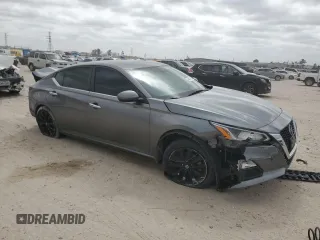 2020 Nissan Altima 2.5 S with VIN 1N4BL4BV7LC117647, listed as a Copart auction lot 48410185 with 71,787 mi miles and Salvage Title. Bid and sale history available at carsss.com. Image 4.