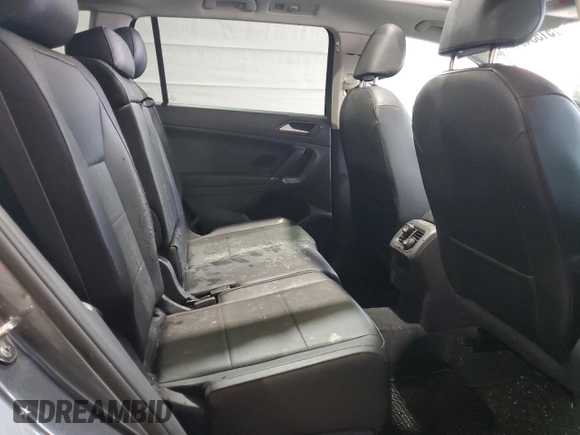 2018 Volkswagen Tiguan SEL z VIN 3VV2B7AX8JM121205, wystawiony jako Copart lot #51534915 z przebiegiem 145 265 mil mil oraz Szkoda całkowita • Salvage title. Historia ofert i sprzedaży dostępna na DreamBid. Obrazek 11.