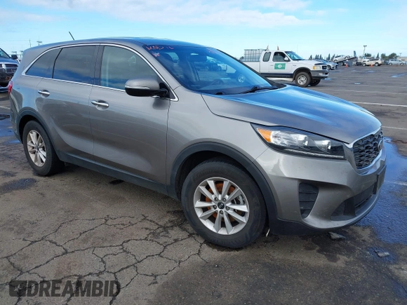 2019 Kia Sorento S V6 with VIN 5XYPG4A52KG469230, listed as a IAAI auction lot 41590453 with 136,602 mi miles. Bid and sale history available at carsss.com. Image 1.