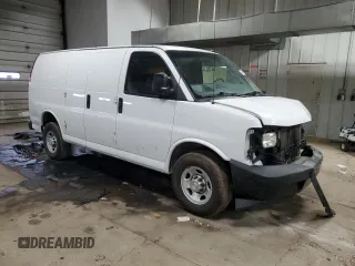 2017 Chevrolet Express Cargo z VIN 1GCWGAFF4H1324582, wystawiony jako Copart lot #46579425 z przebiegiem 137 361 mil mil oraz Czysty tytuł • Clean title. Historia ofert i sprzedaży dostępna na DreamBid. Obrazek 4.