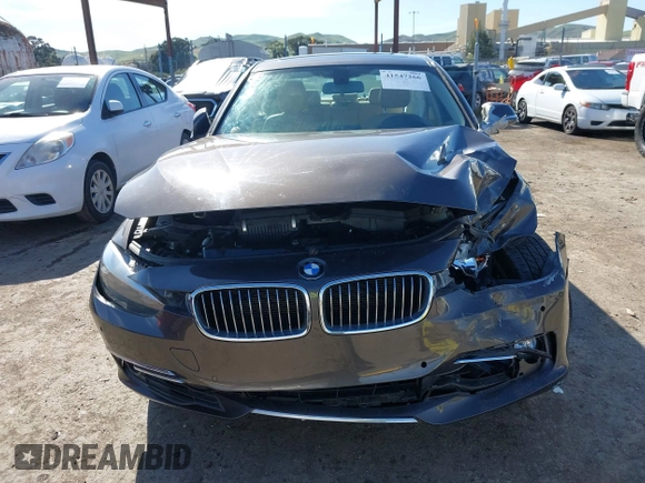 2013 BMW 3 Series 328i with VIN WBA3A5C54DF351332, listed as a IAAI auction lot 41547266 with 102,403 mi miles. Bid and sale history available at carsss.com. Image 12.