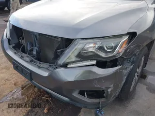 2017 Nissan Pathfinder SV z VIN 5N1DR2MN7HC660048, wystawiony jako IAAI lot #41447330 z przebiegiem 138 524 mil mil oraz . Historia ofert i sprzedaży dostępna na DreamBid. Obrazek 6.