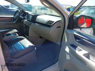2011 Volkswagen Routan z VIN 2V4RW5DGXBR691854, wystawiony jako IAAI lot #42348045 z przebiegiem 171 002 mil mil oraz . Historia ofert i sprzedaży dostępna na DreamBid. Obrazek 5.