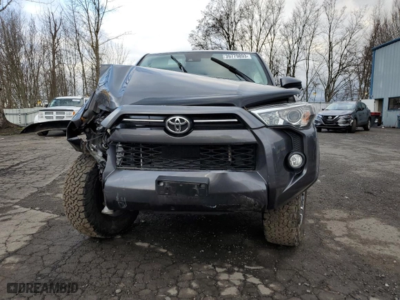 2020 Toyota 4Runner SR5 with VIN JTEBU5JRXL5813596, listed as a Copart auction lot 39779893 with 27,470 mi miles. Bid and sale history available at carsss.com. Image 5.