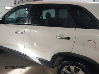 2012 Kia Sorento LX with VIN 5XYKTDA25CG226072, listed as a IAAI auction lot 41398669 with 229,218 mi miles. Bid and sale history available at carsss.com. Image 6.