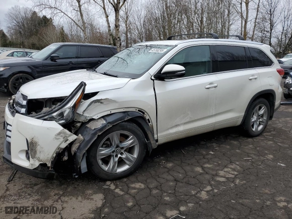 2017 Toyota Highlander Limited with VIN 5TDDZRFH2HS390665, listed as a Copart auction lot 45768295 with 151,610 mi miles and Salvage Title. Bid and sale history available at carsss.com. Image 1.