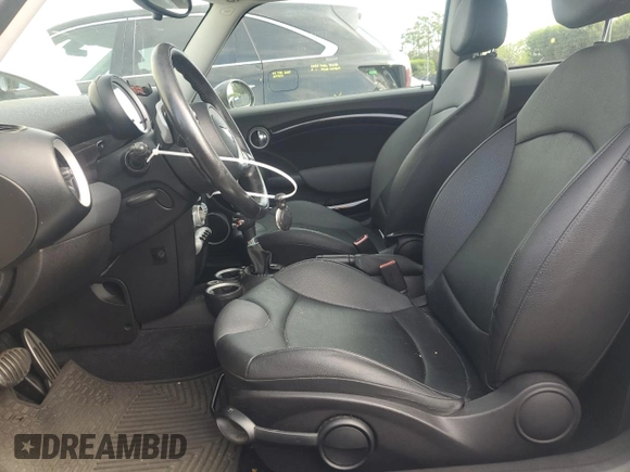 2010 MINI Hardtop S with VIN WMWMF7C59ATZ69213, listed as a Copart auction lot 54270705 with 77,594 mi miles and Salvage Title. Bid and sale history available at DreamBid. Image 7.