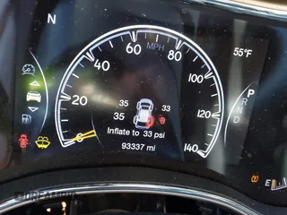 2017 Jeep Grand Cherokee Altitude z VIN 1C4RJFAG5HC802153, wystawiony jako IAAI lot #41651165 z przebiegiem 93 337 mil mil oraz . Historia ofert i sprzedaży dostępna na DreamBid. Obrazek 15.