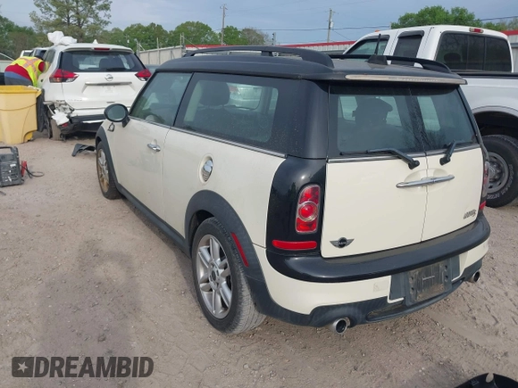 2012 MINI Clubman S z VIN WMWZG3C56CTY38335, wystawiony jako IAAI lot #41904328 z przebiegiem 46 003 mil mil oraz . Historia ofert i sprzedaży dostępna na DreamBid. Obrazek 3.