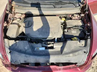 2018 Jeep Cherokee Latitude Plus с VIN 1C4PJMLX3JD609413, выставлен на аукционе Copart как лот 63095615 с пробегом 27 923 миль миль и Списание • Salvage title. История ставок и продаж доступна на DreamBid. Изображение 12.
