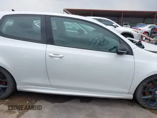 2013 Volkswagen GTI с VIN WVWED7AJ8DW105043, выставлен на аукционе IAAI как лот 42163200 с пробегом 99 065 миль миль и . История ставок и продаж доступна на DreamBid. Изображение 13.