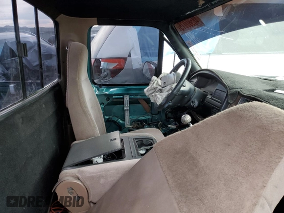 1996 Ford F-150 с VIN 1FTEF15Y6TLA43981, выставлен на аукционе Copart как лот 48580075 с пробегом Не указан миль и Списание • Salvage title. История ставок и продаж доступна на DreamBid. Изображение 7.