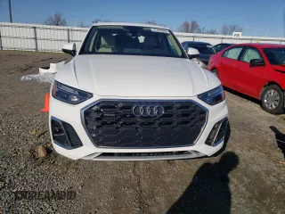 2022 Audi Q5 S line Premium with VIN WA1GAAFY5N2022242, listed as a Copart auction lot 37455483 with 9,451 mi miles. Bid and sale history available at carsss.com. Image 5.