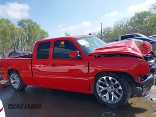 2006 Chevrolet Silverado SS z VIN 2GCEC19N161171970, wystawiony jako IAAI lot #41987549 z przebiegiem 229 928 mil mil oraz . Historia ofert i sprzedaży dostępna na DreamBid. Obrazek 14.