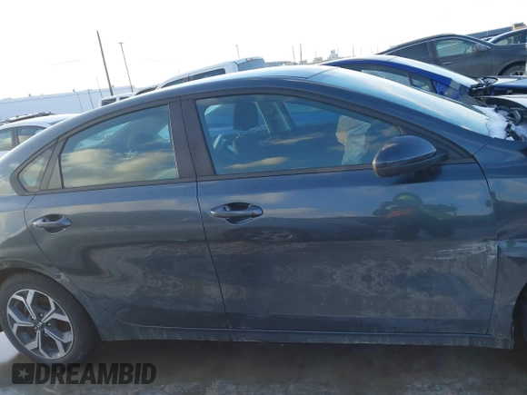 2019 Kia Forte LXS with VIN 3KPF24AD8KE032525, listed as a IAAI auction lot 41527715 with 33,561 mi miles and . Bid and sale history available at carsss.com. Image 13.