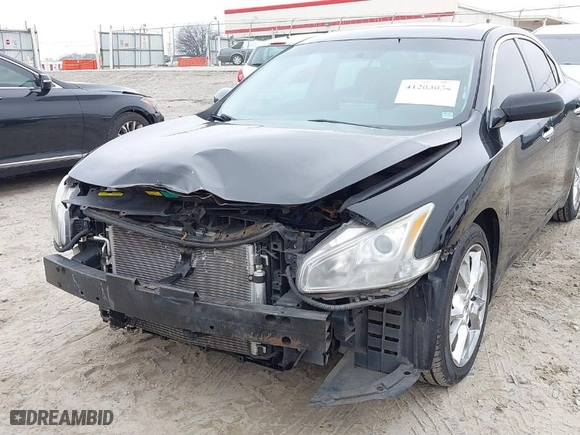 2013 Nissan Maxima 3.5 S with VIN 1N4AA5AP1DC827803, listed as a IAAI auction lot 41203054 with 182,297 mi miles. Bid and sale history available at carsss.com. Image 6.