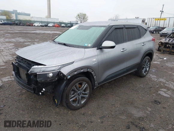 2021 Kia Seltos LX with VIN KNDEPCAA0M7116645, listed as a IAAI auction lot 41924361 with 53,778 mi miles. Bid and sale history available at carsss.com. Image 2.