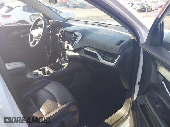 2019 GMC Terrain SLT with VIN 3GKALPEV7KL220139, listed as a IAAI auction lot 41026367 with 66,444 mi miles. Bid and sale history available at carsss.com. Image 5.
