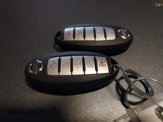 2022 Nissan Altima SV z VIN 1N4BL4DW8NN406517, wystawiony jako IAAI lot #42220335 z przebiegiem 64 680 mil mil oraz . Historia ofert i sprzedaży dostępna na DreamBid. Obrazek 11.