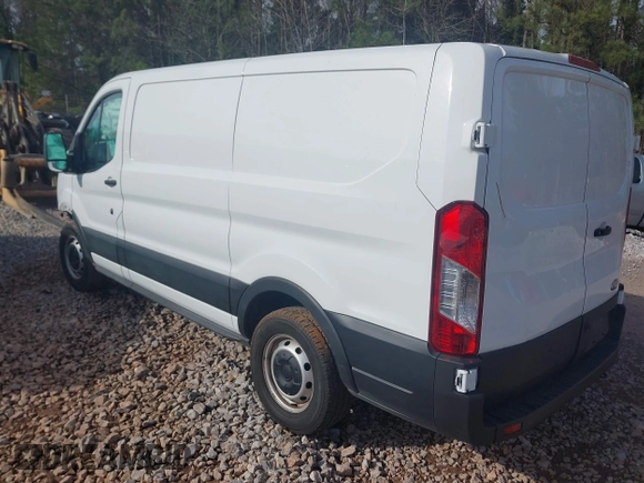 2022 Ford Transit Cargo with VIN 1FTYE1Y88NKA67543, listed as a IAAI auction lot 41540739 with 61,099 mi miles. Bid and sale history available at carsss.com. Image 3.