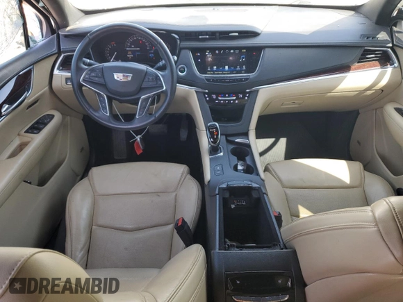 2018 Cadillac XT5 Premium Luxury FWD z VIN 1GYKNERS6JZ102163, wystawiony jako Copart lot #52817895 z przebiegiem 167 570 mil mil oraz Nie do naprawy. Historia ofert i sprzedaży dostępna na DreamBid. Obrazek 8.