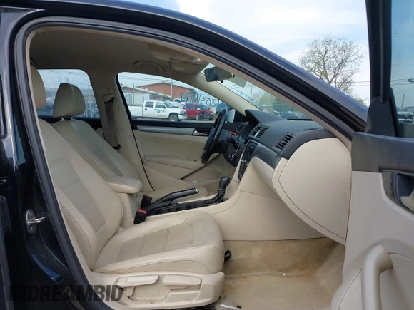 2015 Volkswagen Passat 1.8T Limited Edition with VIN 1VWAT7A36FC051441, listed as a IAAI auction lot 42031494 with 193,354 mi miles. Bid and sale history available at carsss.com. Image 5.