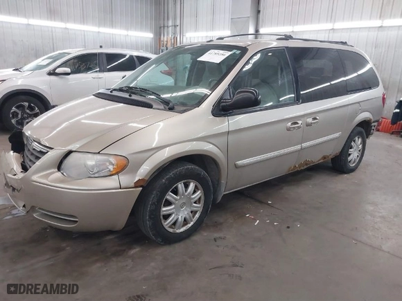 2007 Chrysler Town & Country LWB Touring with VIN 2A8GP54L87R170109, listed as a IAAI auction lot 41785286 with 151,389 mi miles. Bid and sale history available at carsss.com. Image 2.