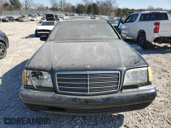 1999 Mercedes-Benz S 320/430/500 z VIN WDBGA51GXXA429668, wystawiony jako Copart lot #48820725 z przebiegiem Nie podano mil oraz Czysty tytuł • Clean title. Historia ofert i sprzedaży dostępna na DreamBid. Obrazek 5.