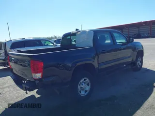 2016 Toyota Tacoma SR5 with VIN 5TFAX5GN1GX055850, listed as a IAAI auction lot 41828806 with 111,655 mi miles. Bid and sale history available at carsss.com. Image 4.