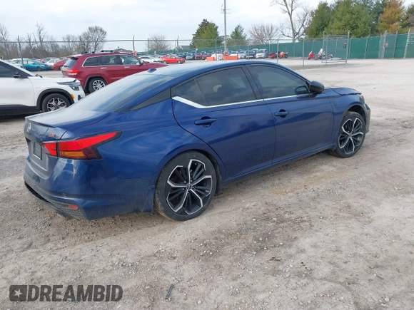 2024 Nissan Altima SR z VIN 1N4BL4CVXRN315652, wystawiony jako IAAI lot #41790778 z przebiegiem 32 686 mil mil oraz . Historia ofert i sprzedaży dostępna na DreamBid. Obrazek 4.