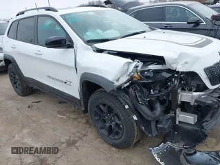 2022 Jeep Cherokee X with VIN 1C4PJMCX0ND537673, listed as a IAAI auction lot 41696191 with 22,063 mi miles. Bid and sale history available at carsss.com. Image 6.