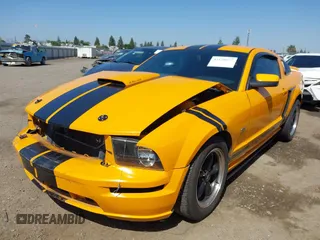 2007 Ford Mustang GT Deluxe with VIN 1ZVFT82H375255531, listed as a IAAI auction lot 42159077 with 158,223 mi miles. Bid and sale history available at carsss.com. Image 2.